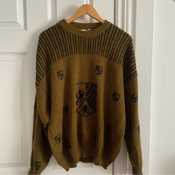 Massimo Italy Knit Wool Olive Green Griffin Crest Sweater - Picture 7 of 10
